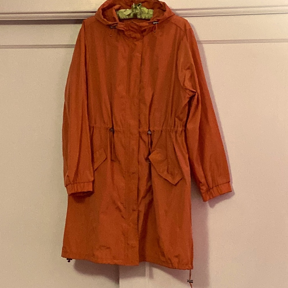 TORRID size 1 russet (orange) 100 polyester rain parka hooded
